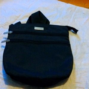 Baggallini purse in black